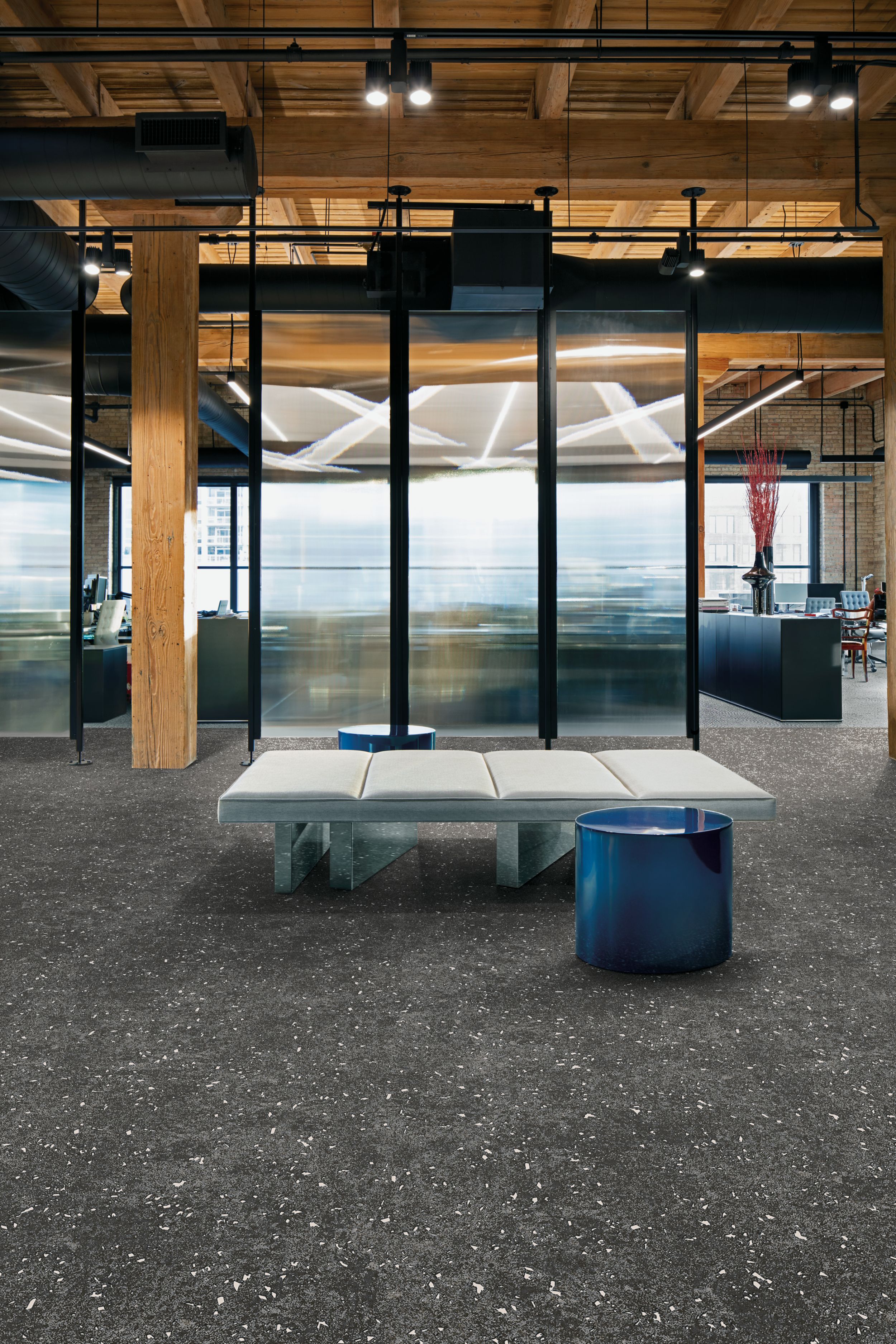 Interface Walk the Aisle LVT in a office waiting area número de imagen 1